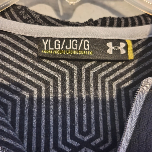 YM Under Armour pullover hoody. - Picture 3 of 3